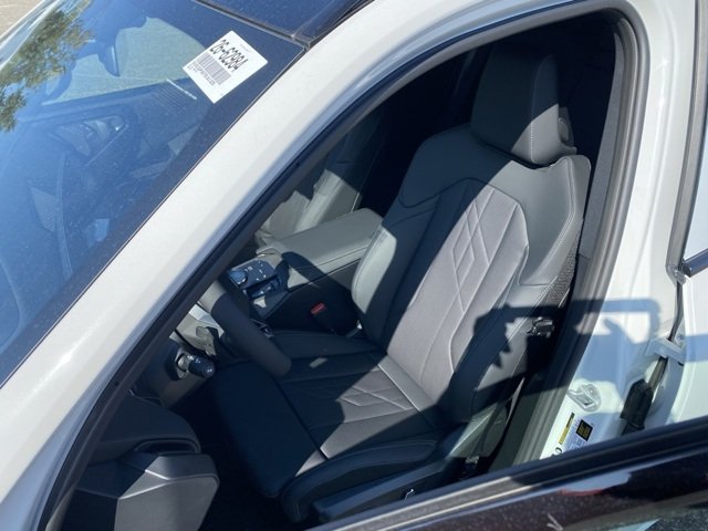 Certified Used 2026 Alpine White BMW 30 xDrive image 11