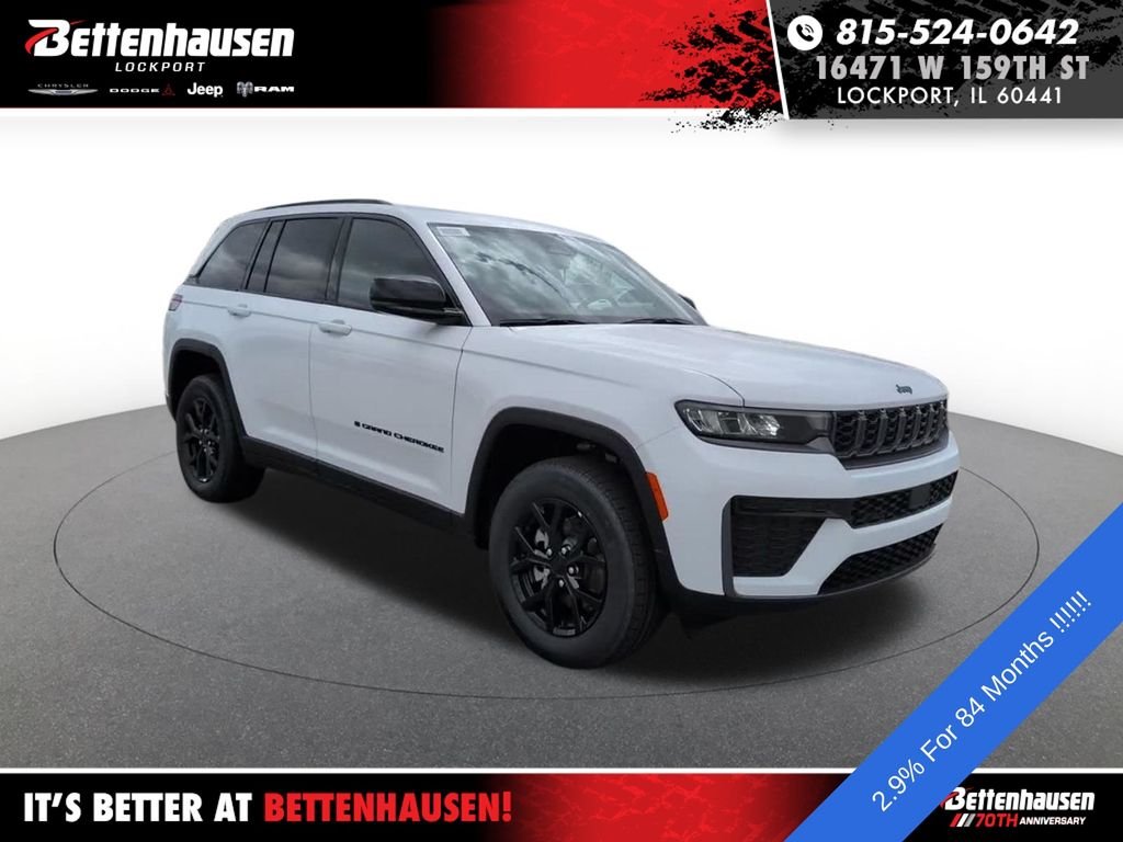 New 2026 White/off-white Jeep Laredo Altitude image 3