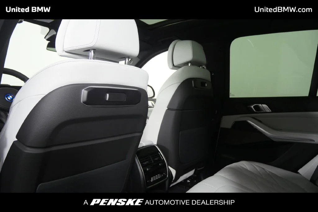 New 2026 White Metallic BMW xDrive50e image 15