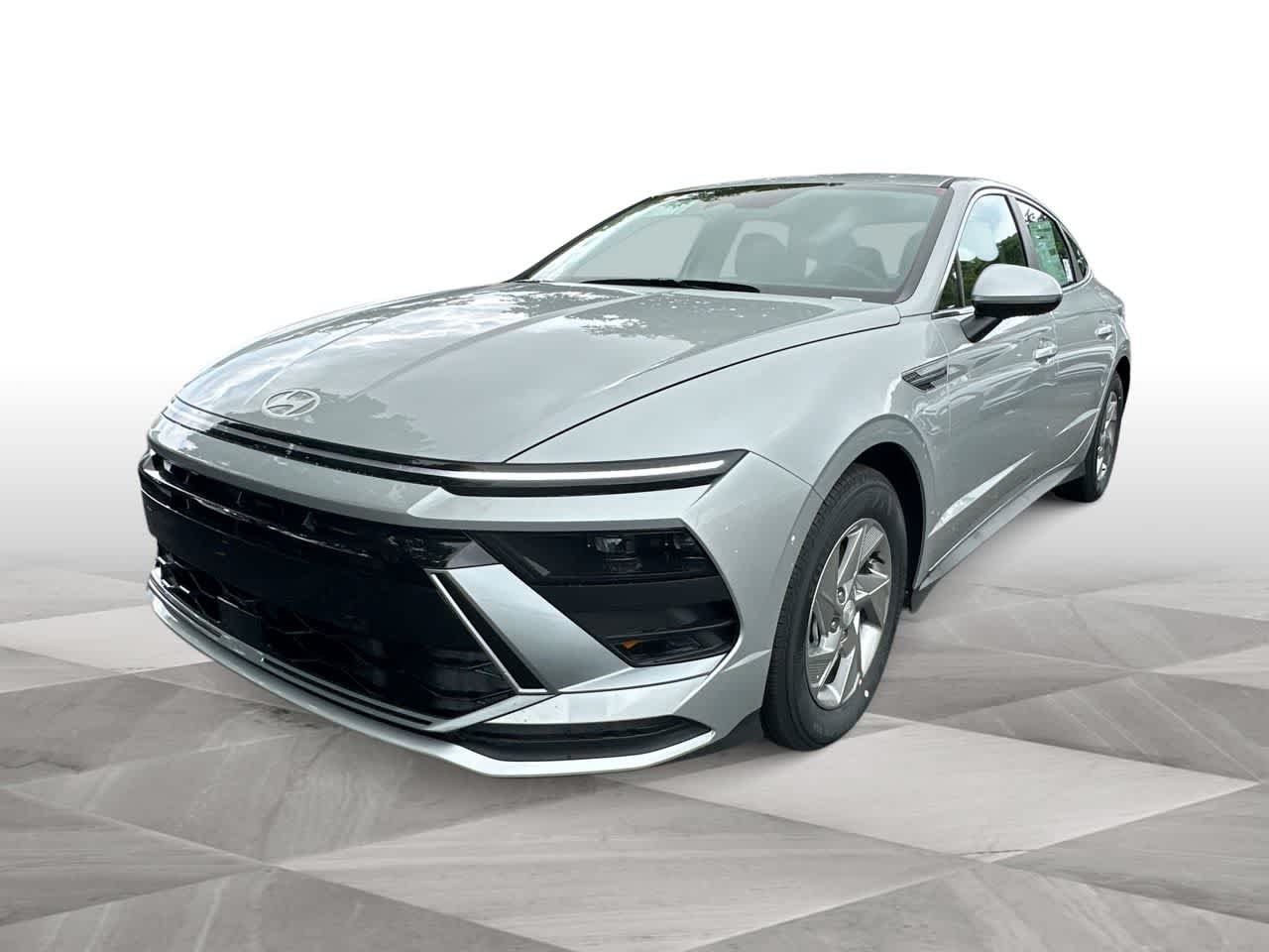 New 2026 Aero Silver Hyundai SE image 4