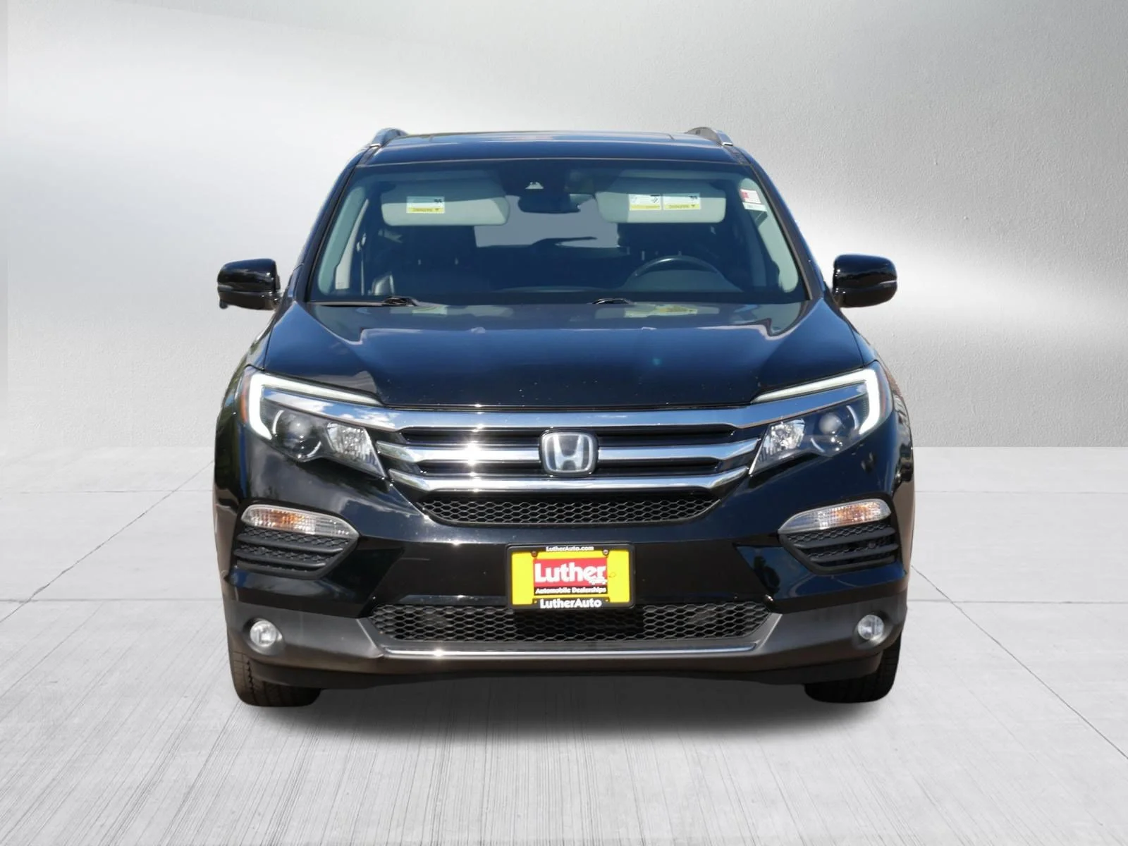 2018 Honda Pilot Touring - Photo 2