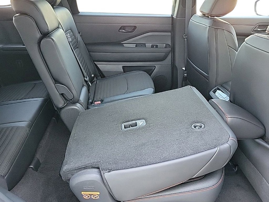 New 2026 Boulder Gray Pearl/Super Black Nissan Rock Creek image 29