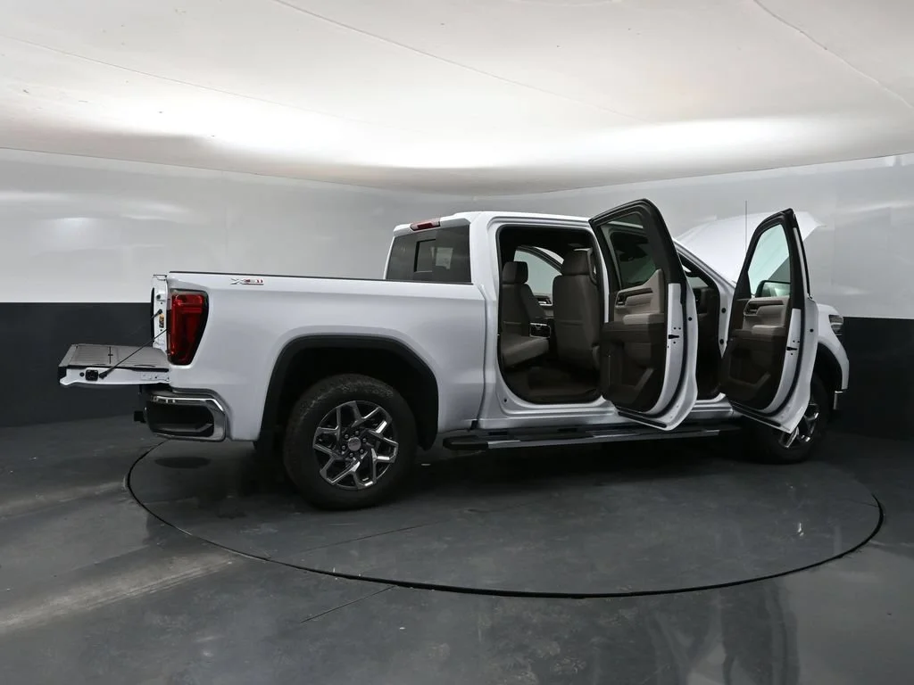 2026 GMC Sierra 1500 SLT - Photo 36
