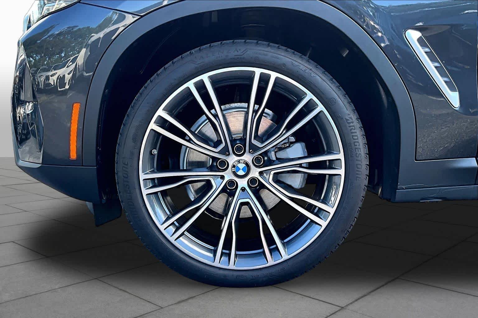 Used 2023 Dark Graphite Metallic BMW sDrive30i image 10