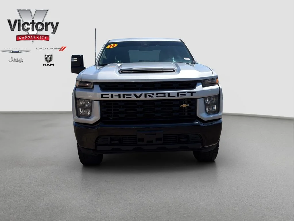 Used 2023 Chevrolet Silverado 2500HD Custom with VIN 1GC4YME78PF102855 for sale in Kansas City