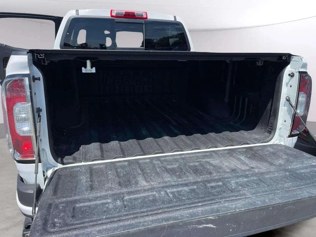 Used 2022 Summit White GMC Elevation image 21
