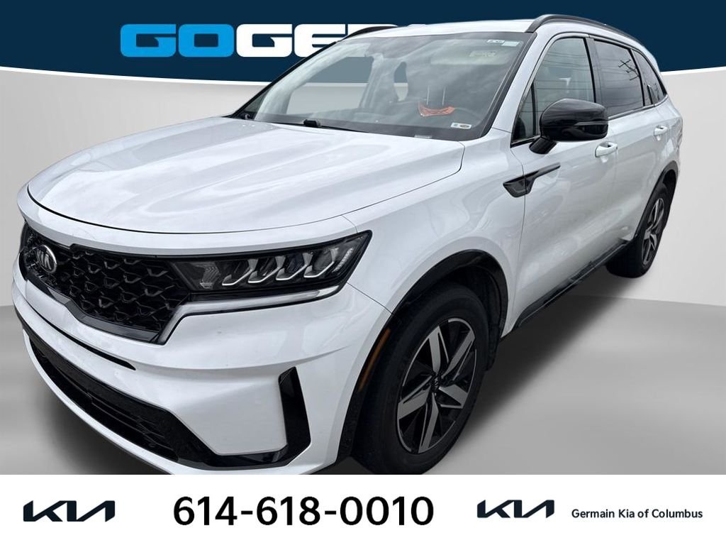 Used 2021 White Kia S image 1