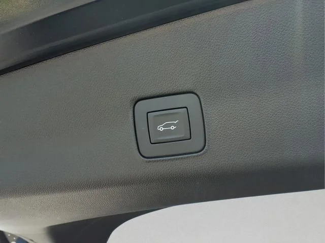 New 2026 Mosaic Black Metallic Chevrolet LT image 19
