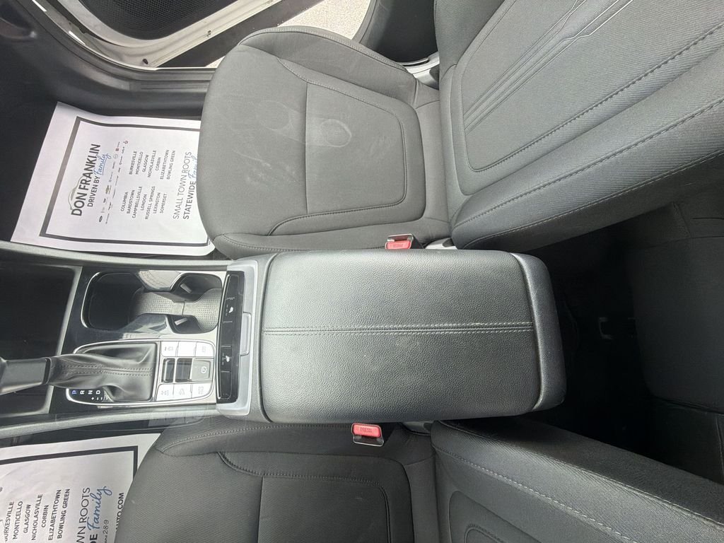 Used 2023 White Hyundai SEL image 26