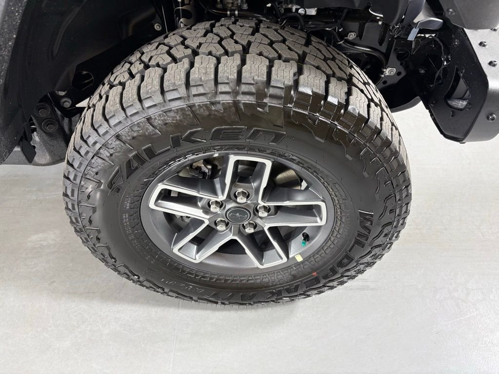 New 2026 Black Clearcoat Jeep Mojave X image 11