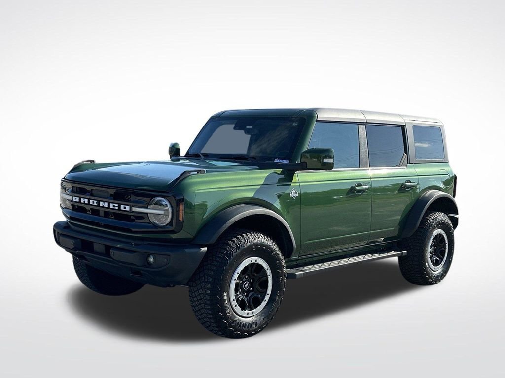 Used 2023 Green Ford Outer Banks image 2