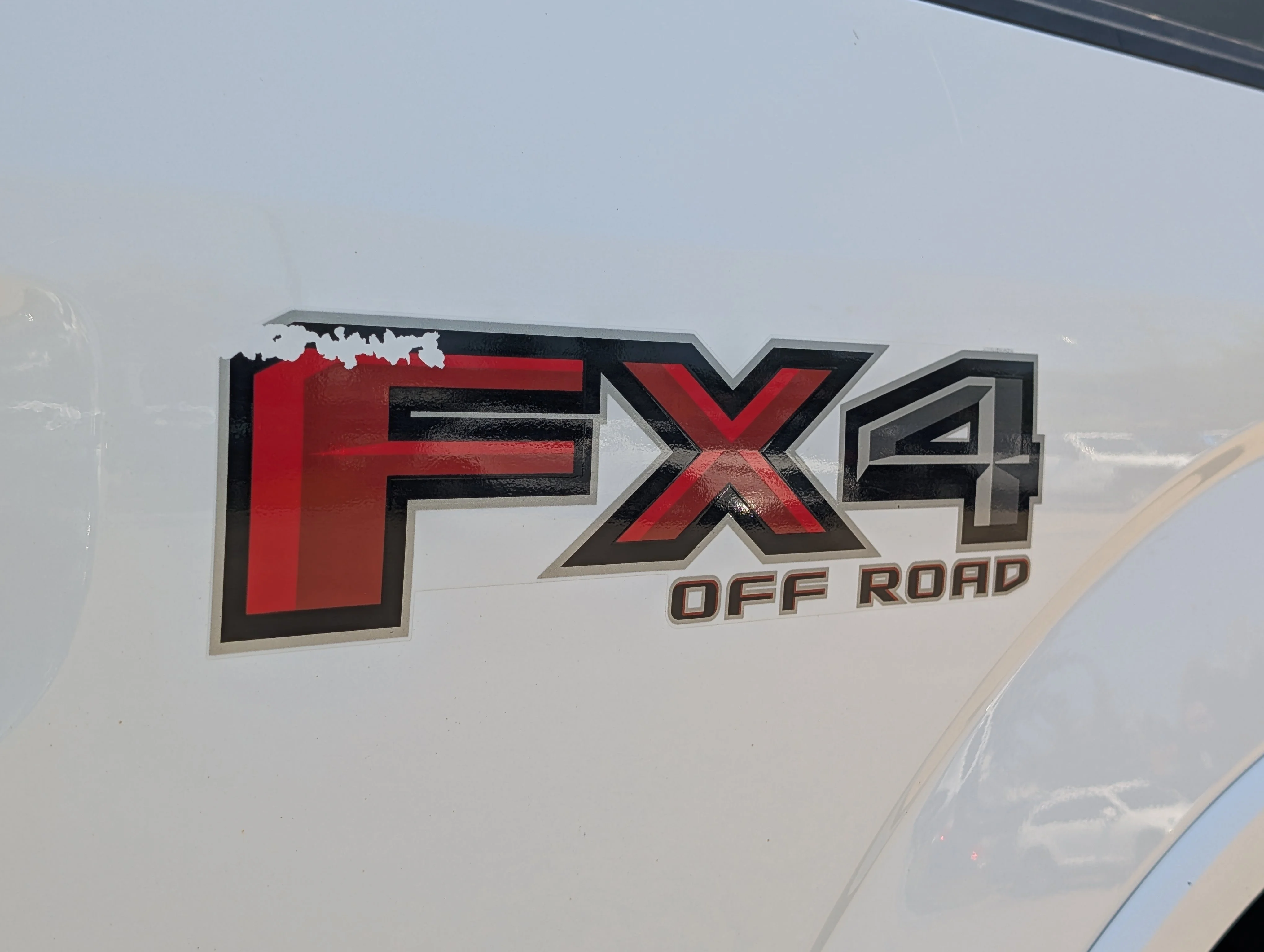 Used 2019 Oxford White Ford XL 4WD SuperCrew 5.5
