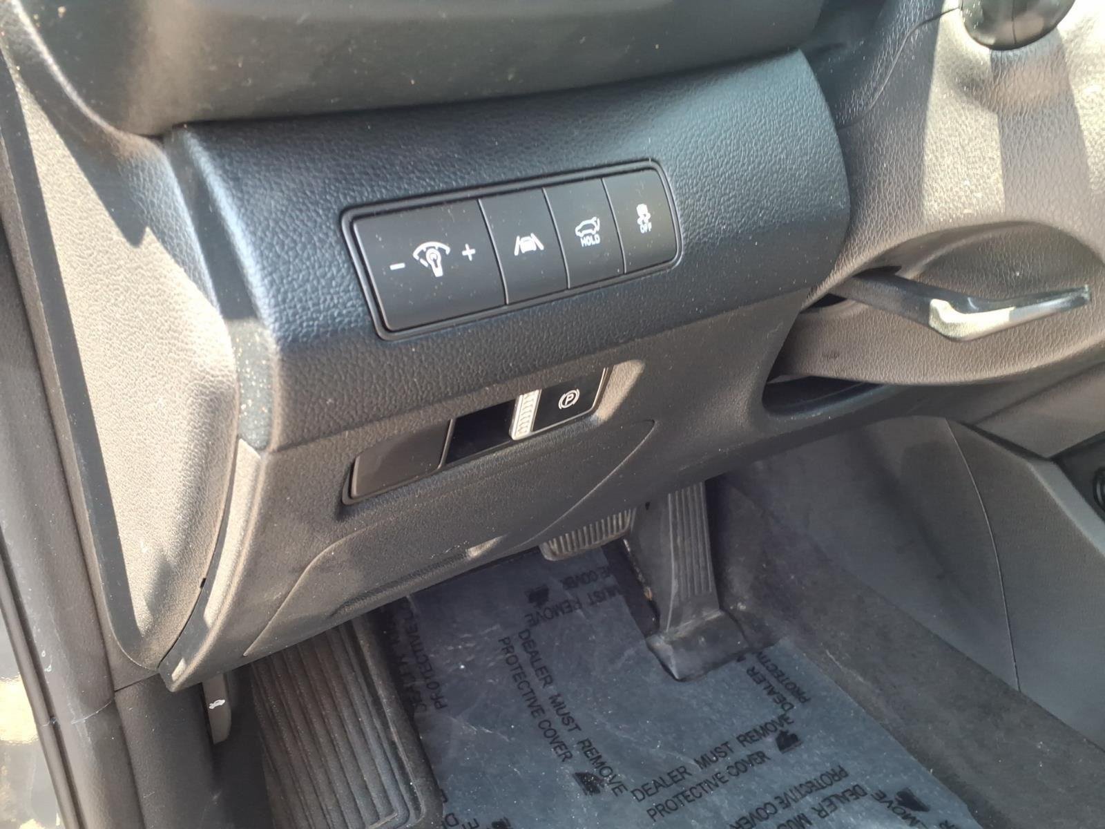 Used 2021 Hampton Gray Hyundai SEL image 26