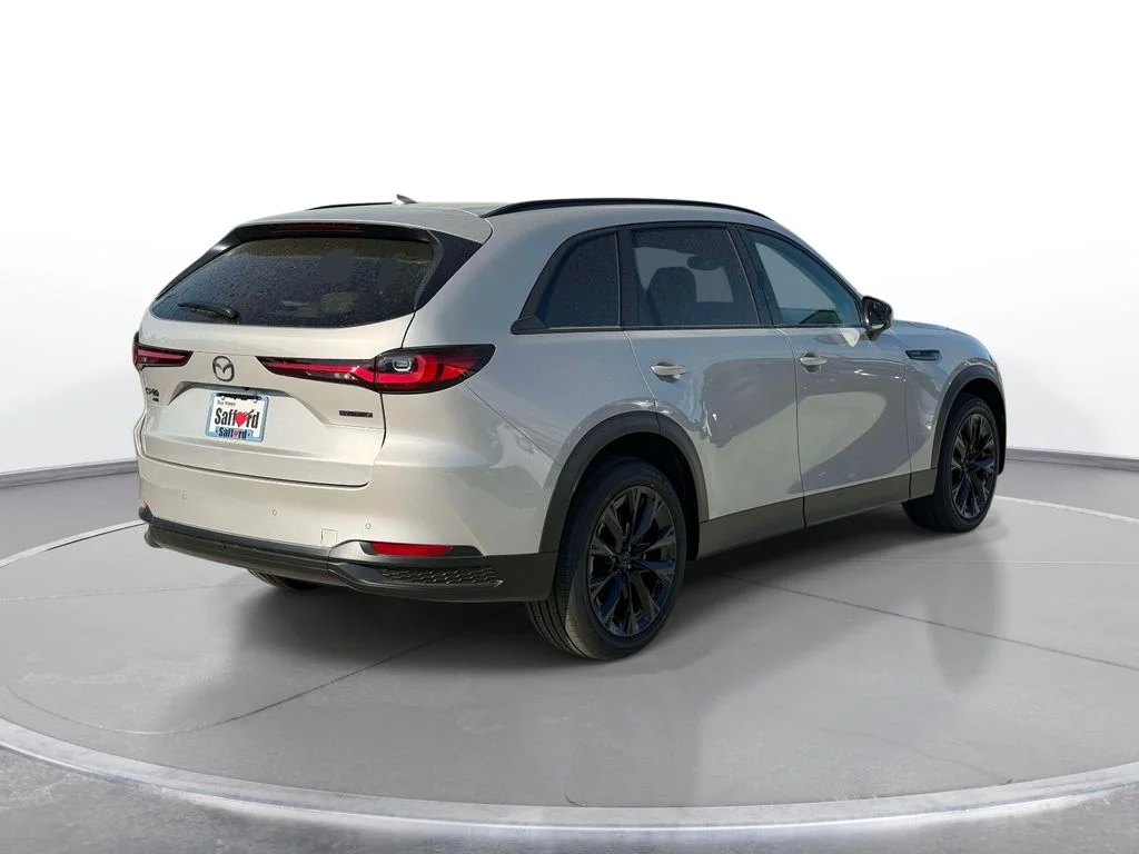 New 2026 Platinum Mazda 3.3 Turbo Premium image 8