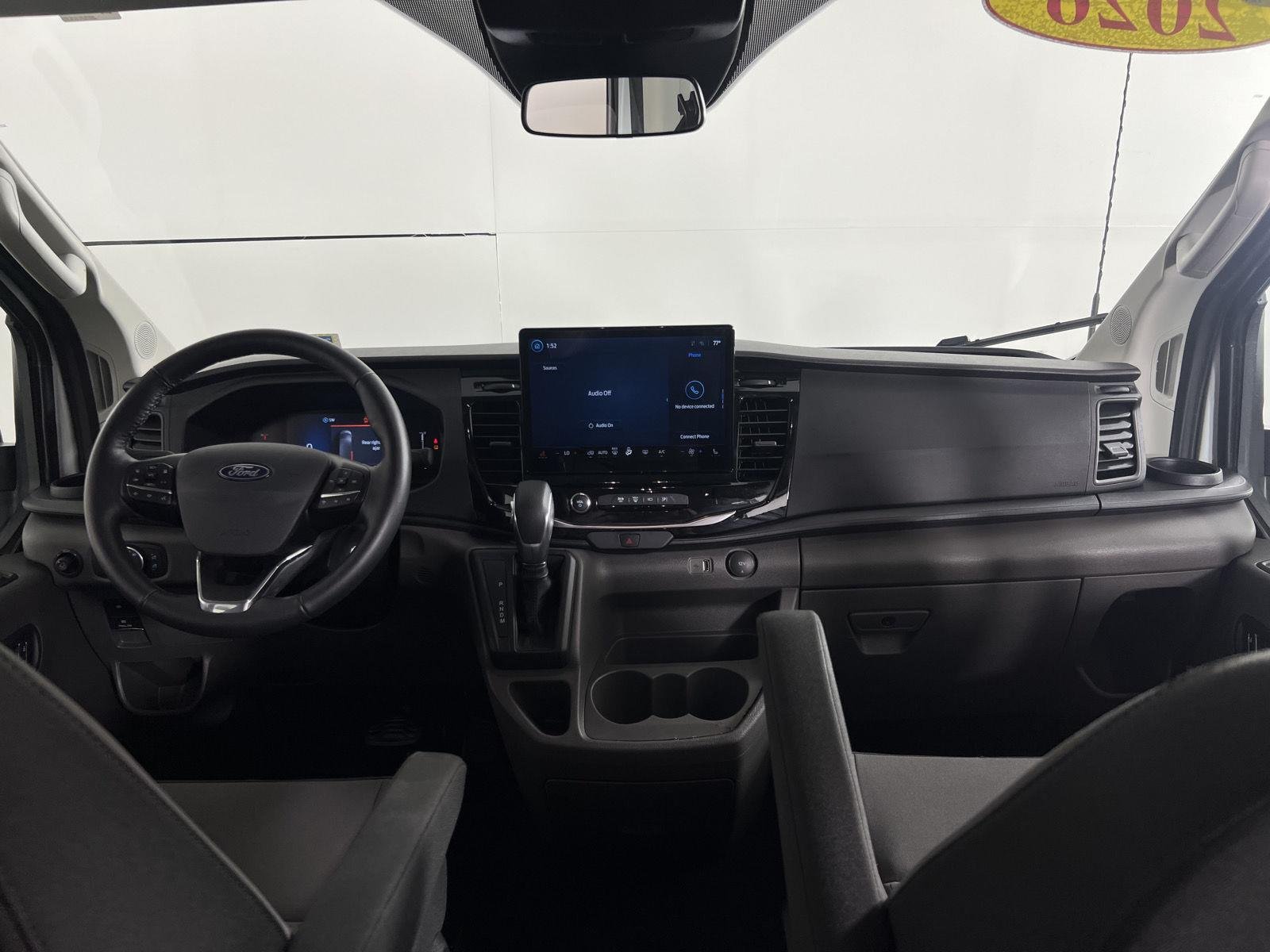 Used 2026 Oxford White Ford XLT image 3