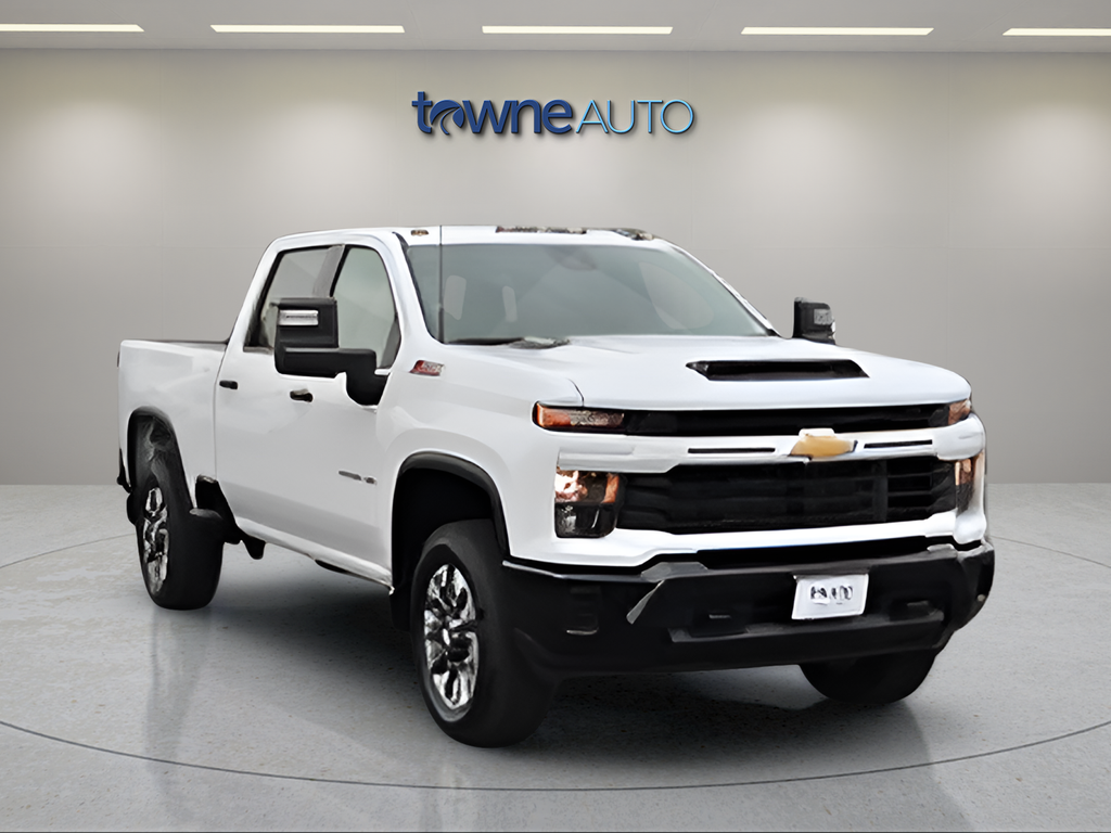 Used 2025 White Chevrolet Custom image 9