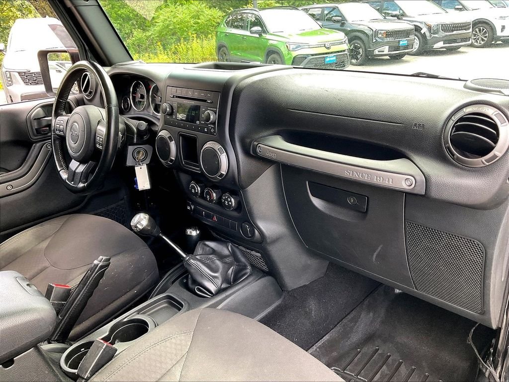 Used 2017 Black Clearcoat Jeep Unlimited Sport image 13