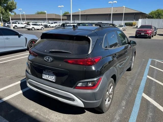 Used 2022 Ultra Black Hyundai SEL image 3