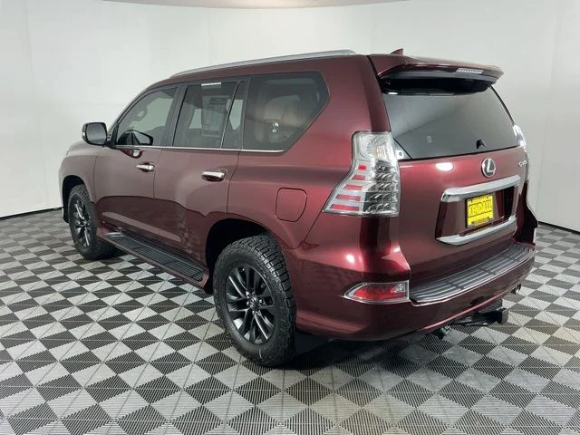 Used 2020  Lexus 460 image 5