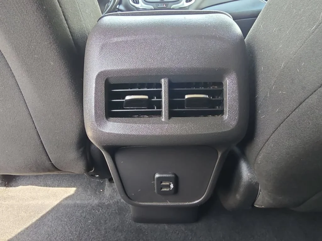 2024 Chevrolet Equinox LT - Photo 22