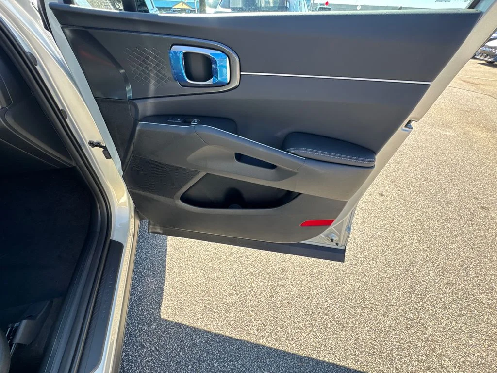 New 2026 Ivory Silver Kia S image 14