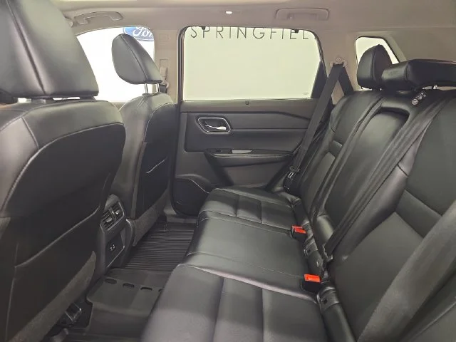 Used 2021 Scarlet Ember Nissan SV image 17