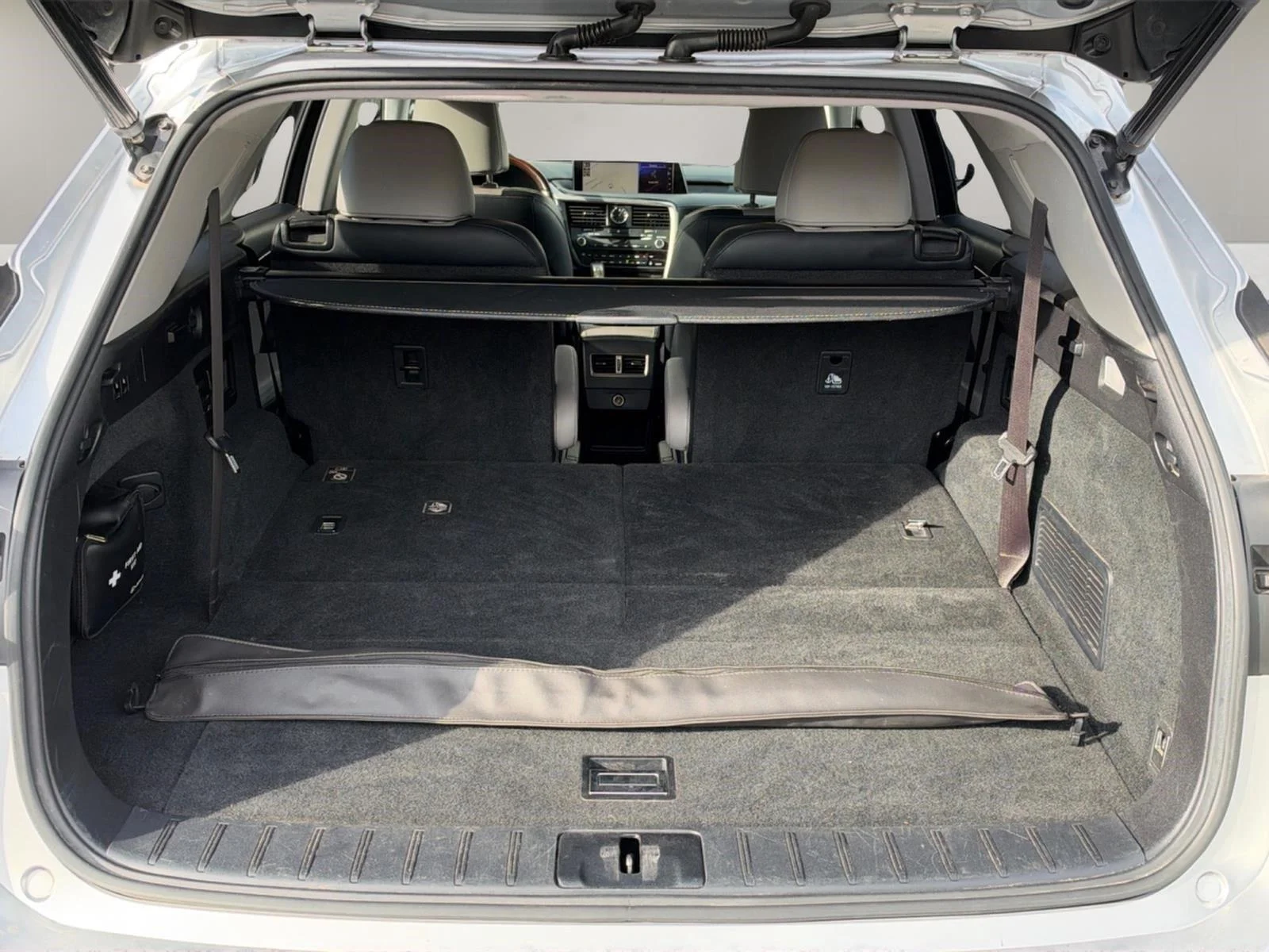 Used 2019 Silver Lining Metallic Lexus RX 350L Premium image 5