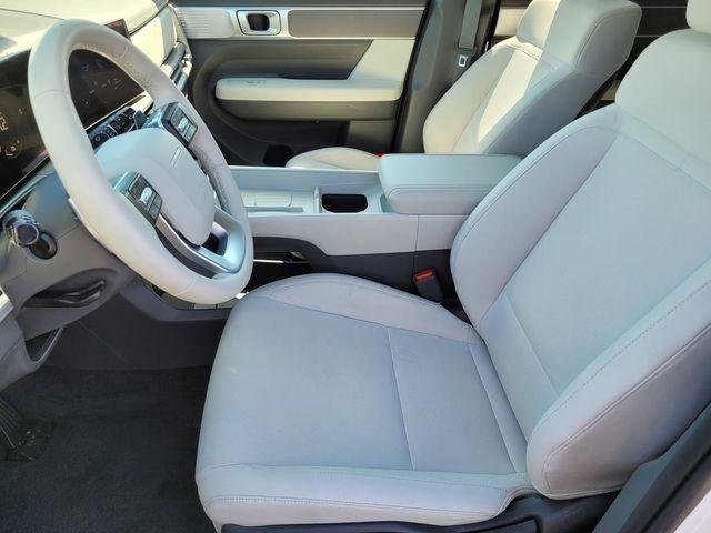 New 2026 White Hyundai SE image 15