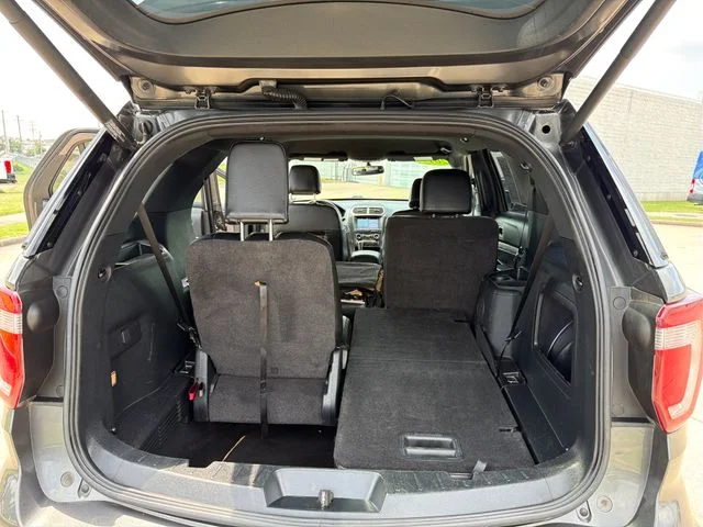 Used 2017 Gray Ford XLT image 26
