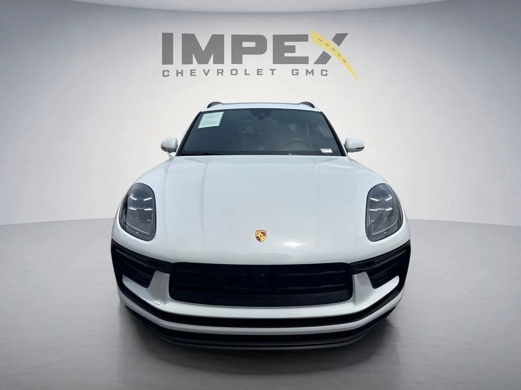 Used 2024  Porsche  image 8