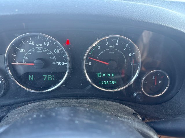Used 2017 White Jeep Sahara image 7