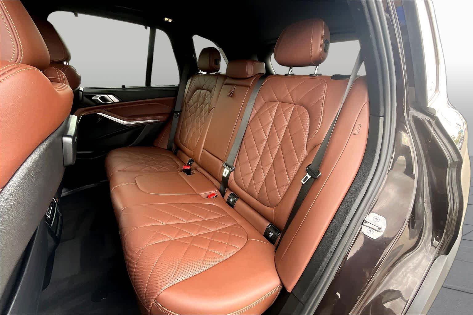 Used 2023 Sparkling Brown Metallic BMW sDrive40i image 20