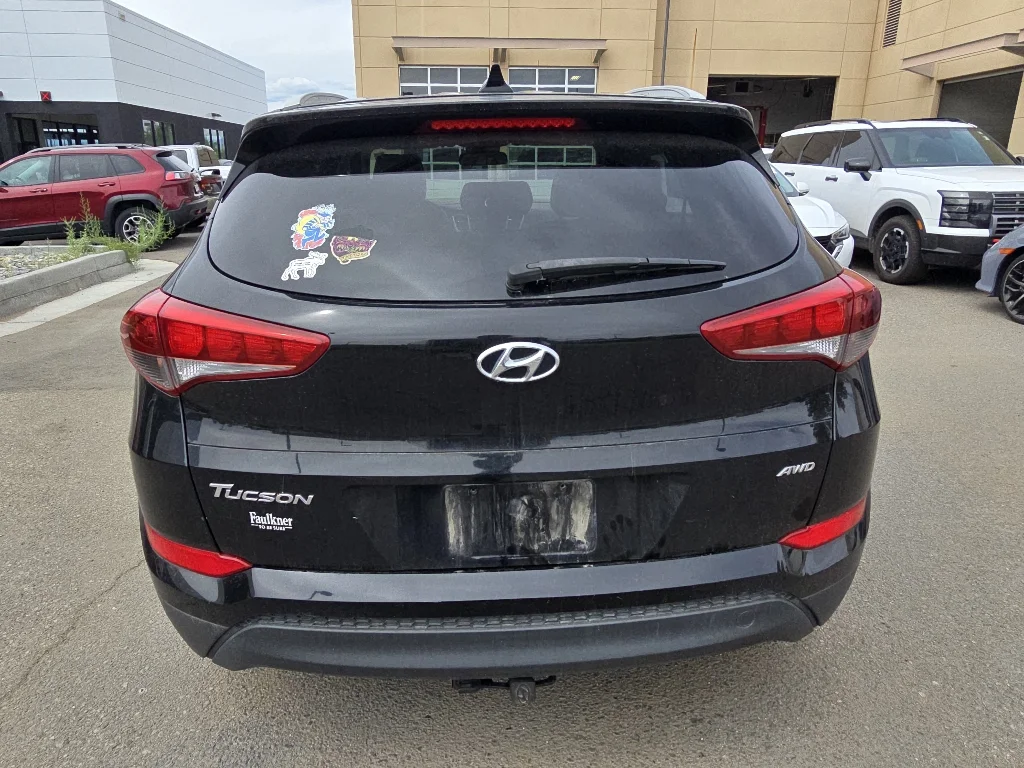 Used 2018 Black Noir Pearl Hyundai SEL image 5