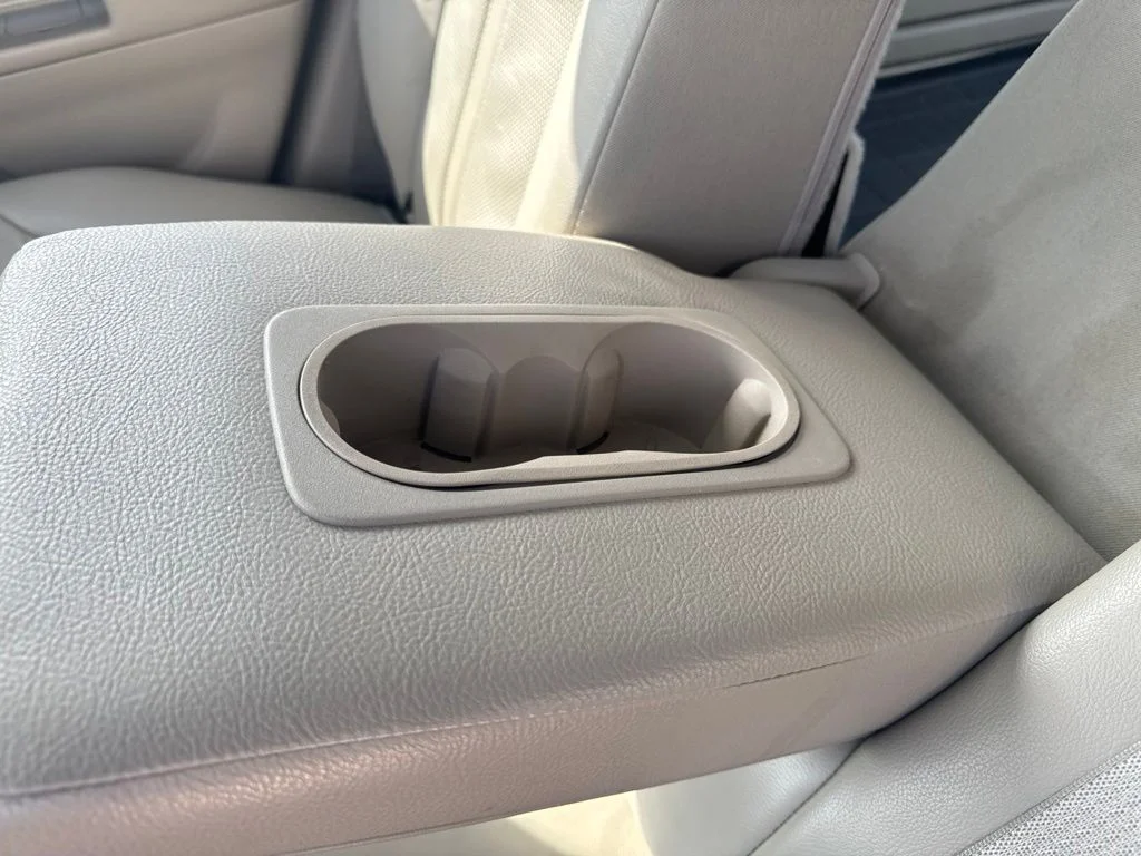 Used 2015 White Lincoln Base image 33