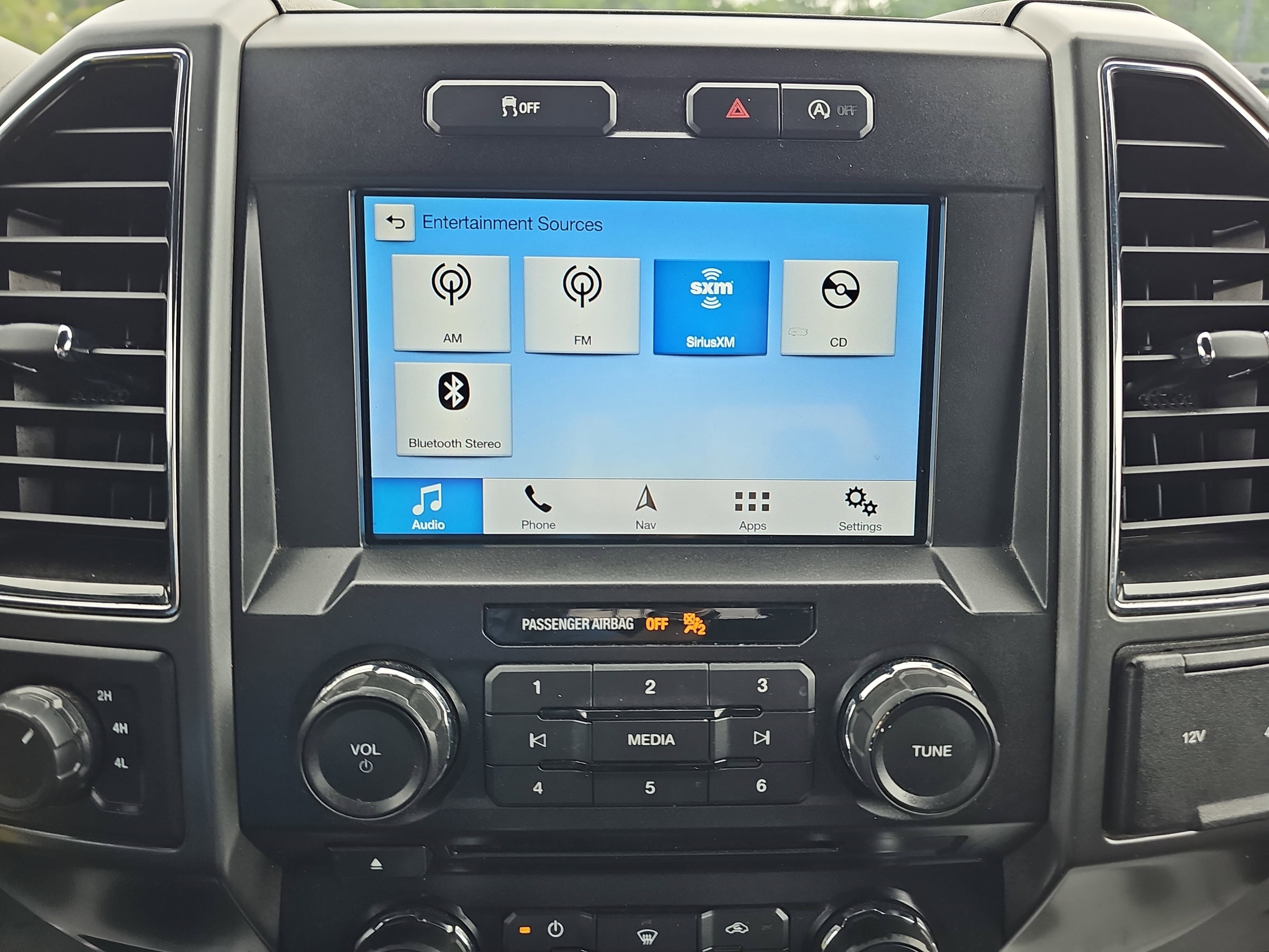 Used 2018 Oxford White Ford XLT image 23