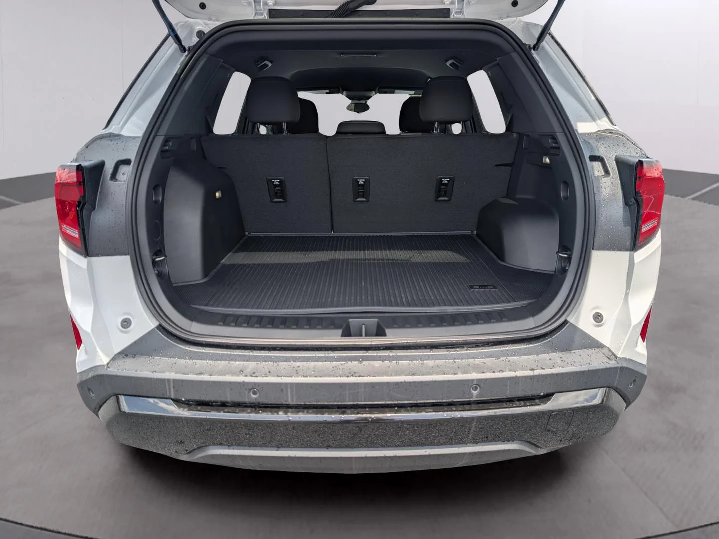 New 2026 Summit White GMC Elevation image 11