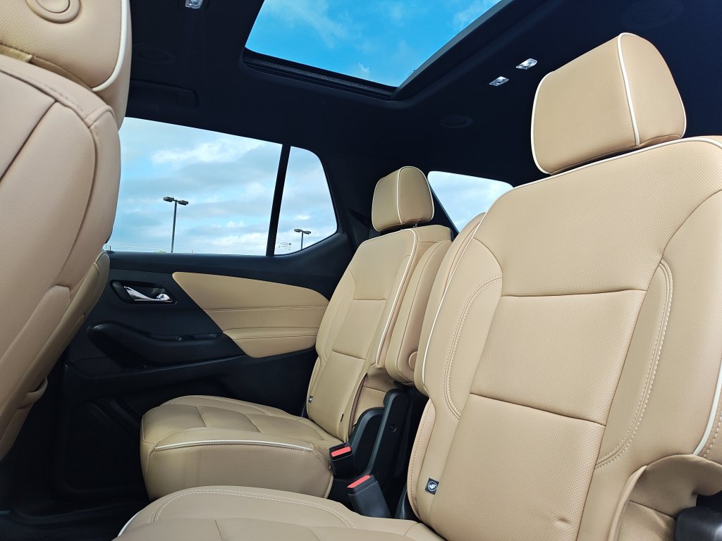 Used 2023 White Chevrolet Premier image 16