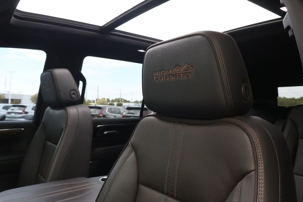 Used 2025 Black Chevrolet High Country image 36