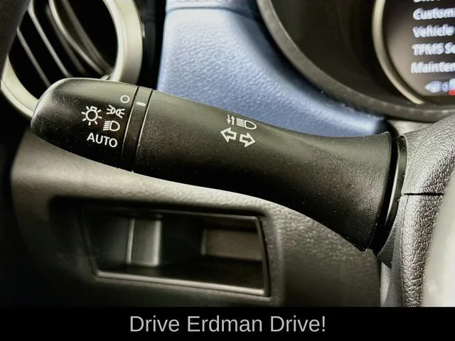2025 Nissan Versa Sedan SV - Photo 14
