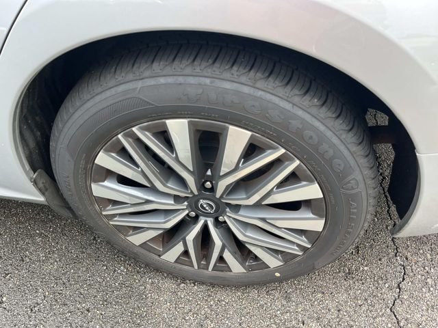Certified Used 2024 Silver Nissan 2.5 SV image 7