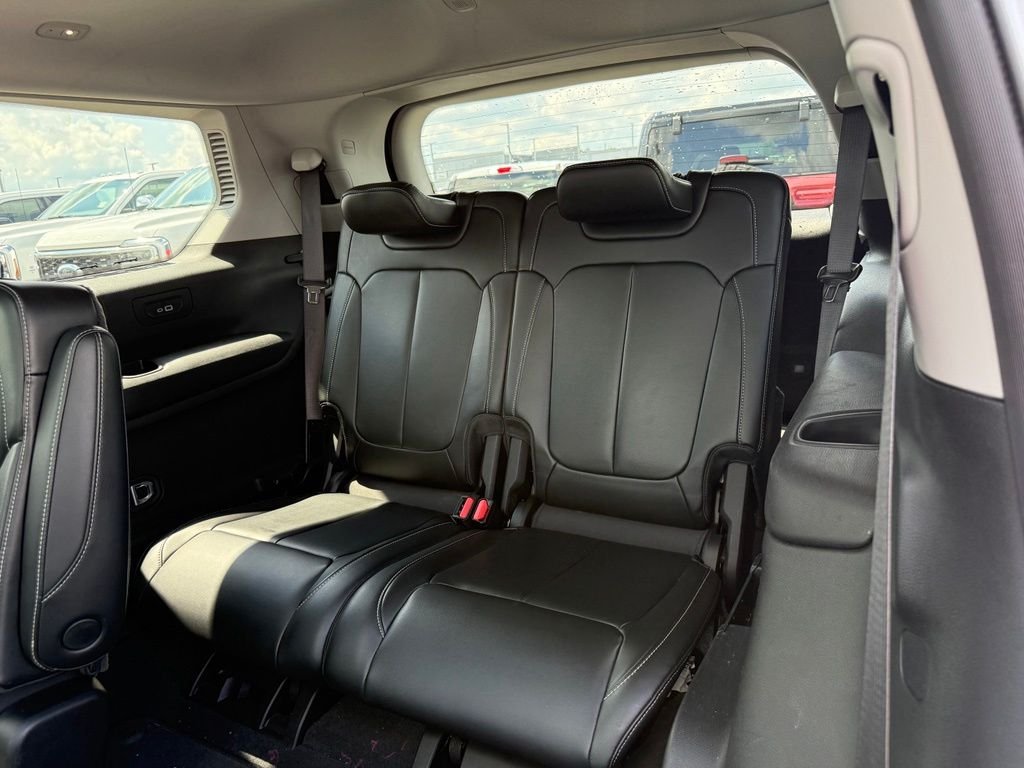 Used 2021 Silver Zynith Jeep Limited image 9