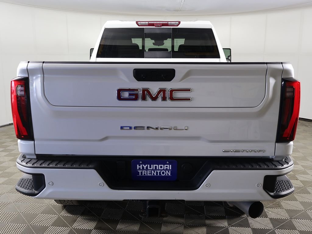Used 2024 White GMC Denali image 15