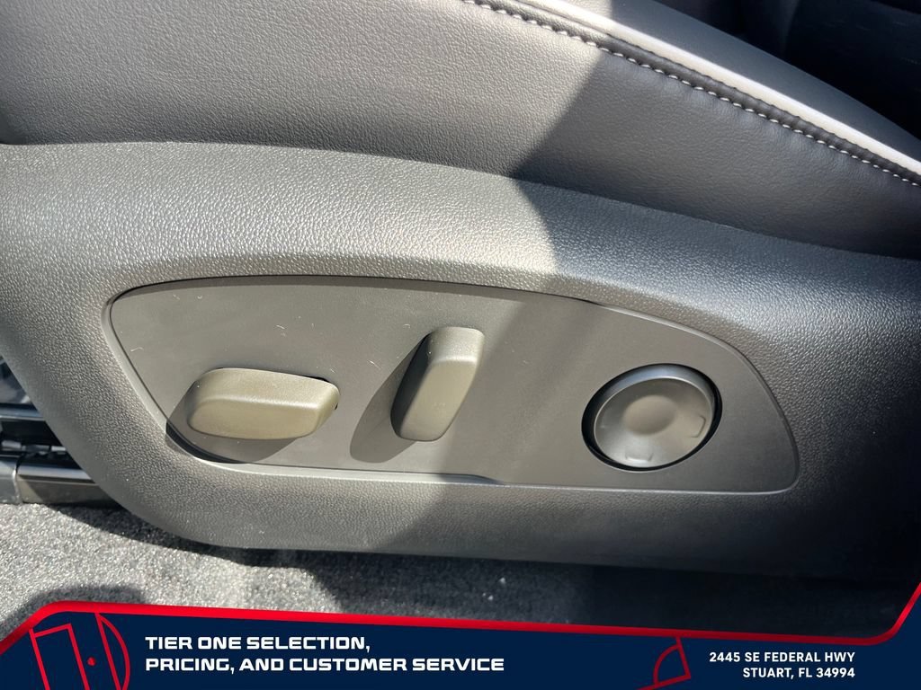 2026 Buick Enclave Sport Touring - Photo 17