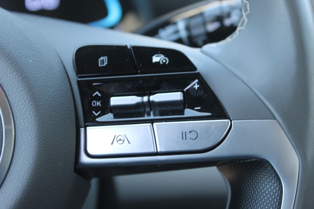 Certified Used 2025 Gray Hyundai SEL Sport image 26