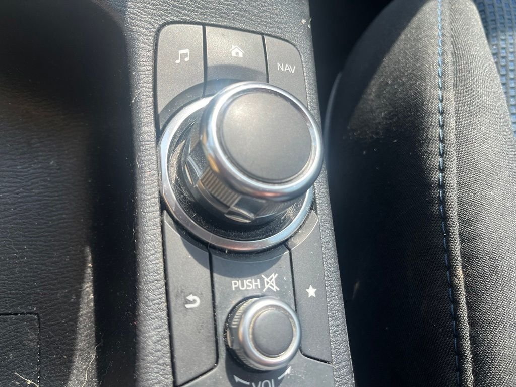 Used 2018 Blue Toyota Base image 22