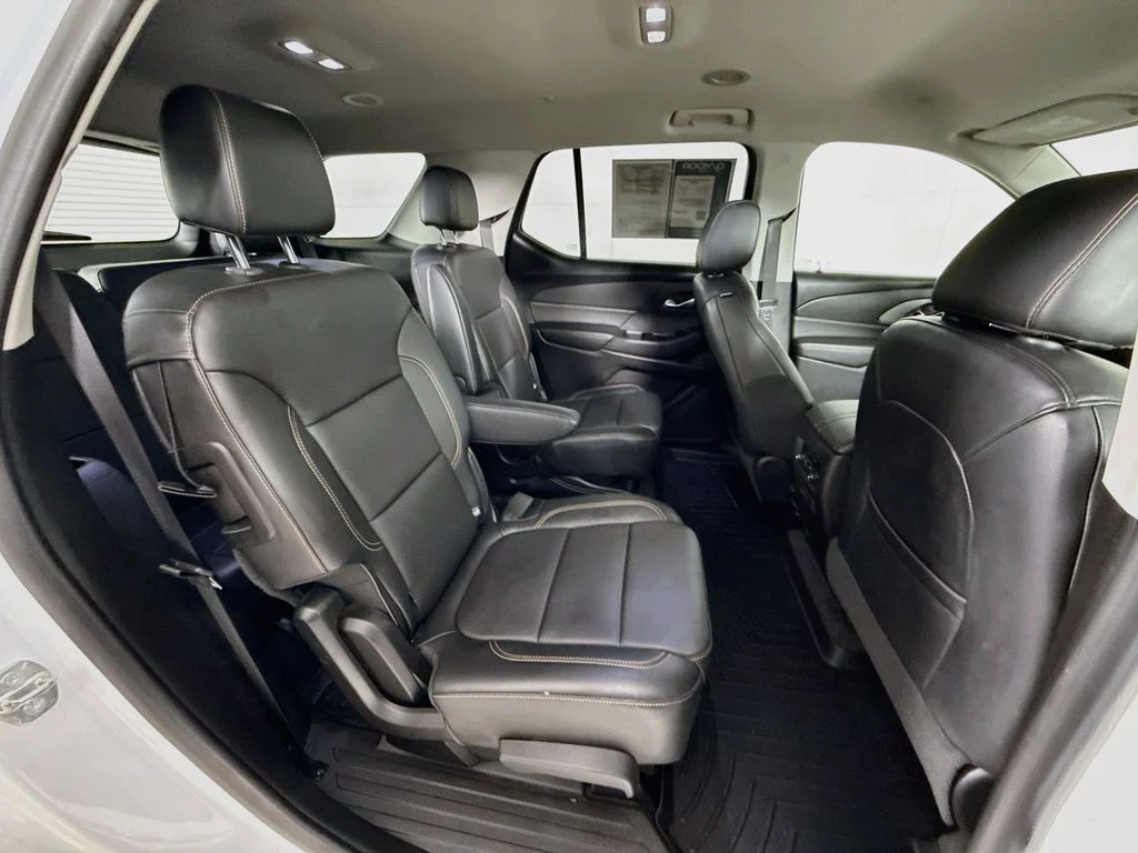 Used 2019 Summit White Chevrolet LT Leather image 29