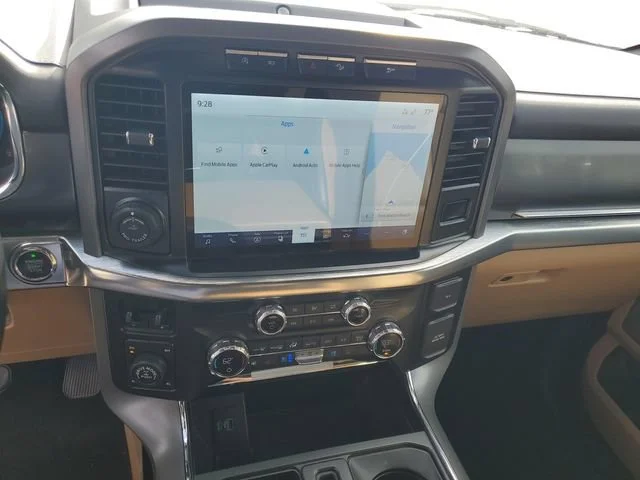 Used 2021 White Ford Lariat image 16