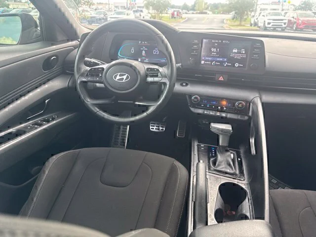 Used 2025 Gray Hyundai SEL Sport image 20