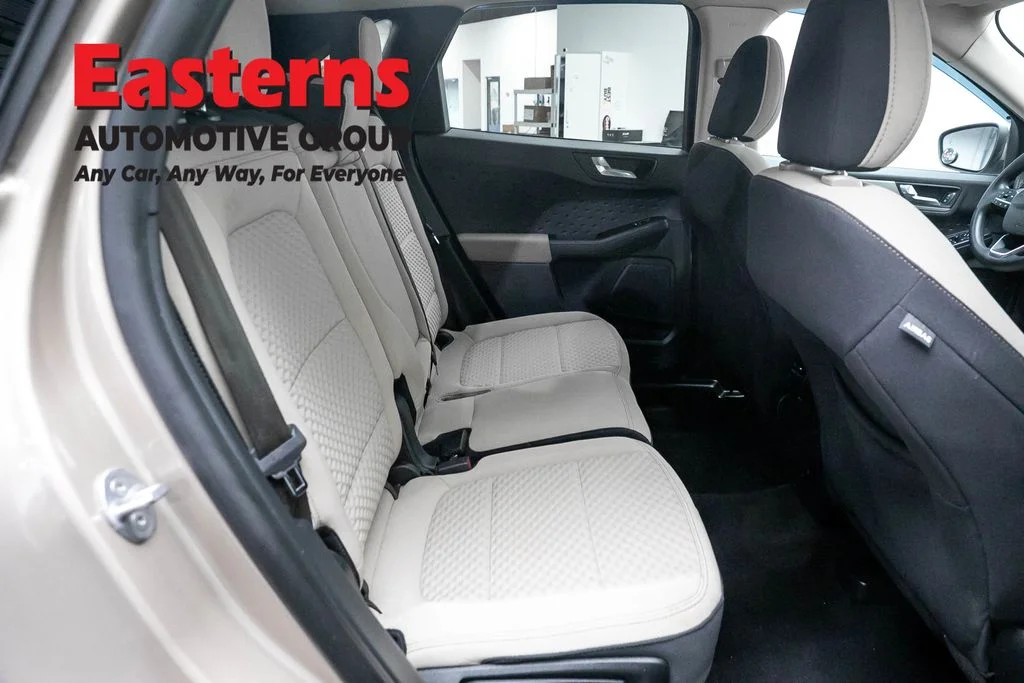 Used 2020 Gold Ford SE image 23