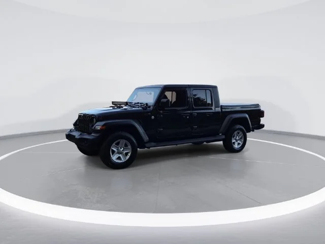 Used 2020 Black Jeep Sport image 4